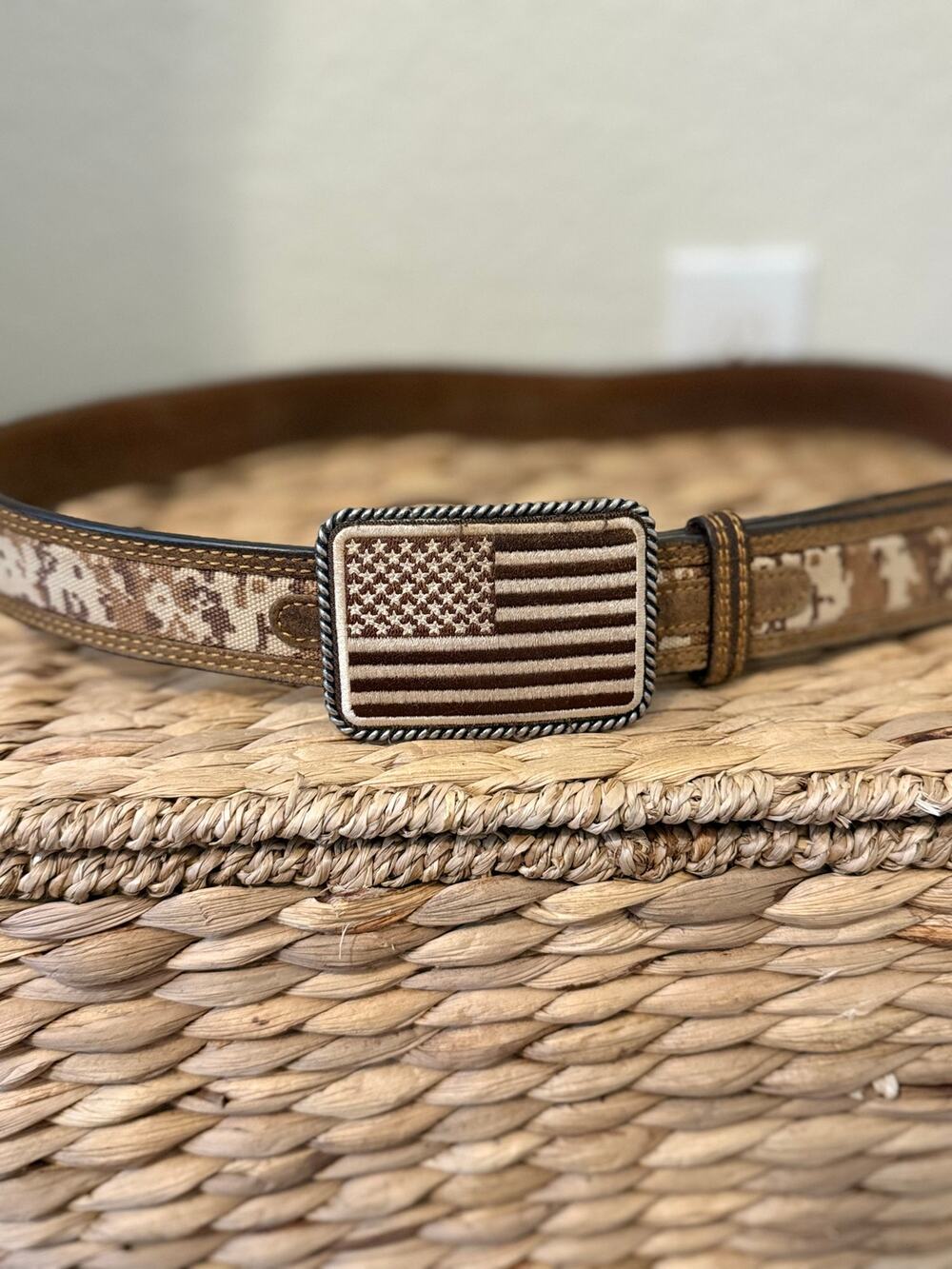 Ariat Men’s Size 40 Digital Camo Leather Belt American Flag Buckle